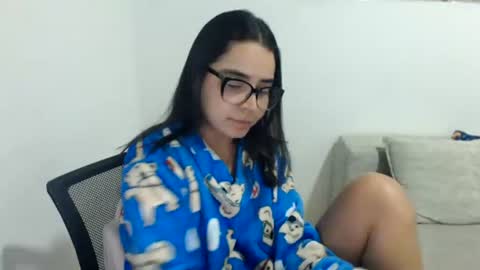 Snapshot of isemma chatting on July 26, 2026, 3:04 am Emma online show from July 26, 2026, 3:04 am