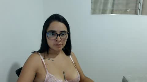 Snapshot of isemma chatting on July 29, 2026, 3:15 am Emma online show from July 29, 2026, 3:15 am