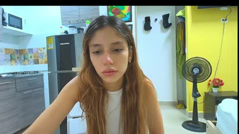 Snapshot of isis_pink chatting on June 21, 2026, 11:40 pm Alaya online show from June 21, 2026, 11:40 pm