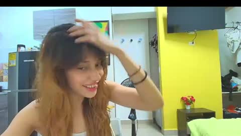 Snapshot of isis_pink chatting on July 29, 2026, 11:36 pm Alaya online show from July 29, 2026, 11:36 pm