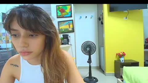Snapshot of isis_pink chatting on August 1, 2026, 2:11 am Alaya online show from August 1, 2026, 2:11 am
