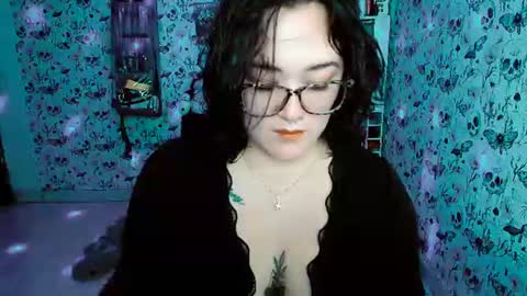Yiz online show from August 8, 2026, 4:58 am