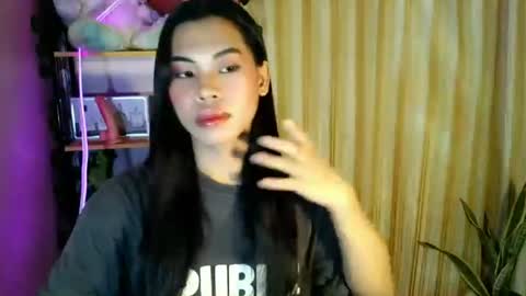 its_chloe20 online show from June 14, 2026, 1:13 pm