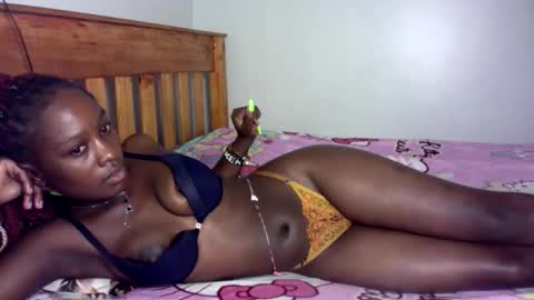 Snapshot of its_miah chatting on May 10, 2026, 2:39 am miah online show from May 10, 2026, 2:39 am
