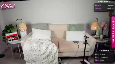 itschloelaurent online show from August 3, 2026, 8:56 pm