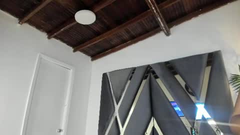 Snapshot of itsmoon_swt_ chatting on July 18, 2026, 4:33 pm Moon online show from July 18, 2026, 4:33 pm