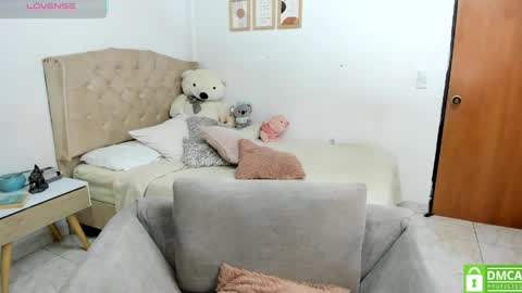Snapshot of ivet_cute1 chatting on June 3, 2026, 1:25 pm ivet online show from June 3, 2026, 1:25 pm
