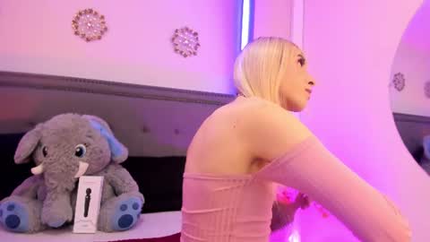 Snapshot of ivvy_rousse chatting on July 10, 2026, 1:47 pm ivi rosse online show from July 10, 2026, 1:47 pm