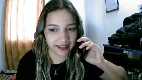 izzy_32 online show from July 14, 2026, 10:48 pm