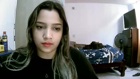 izzy_32 online show from August 2, 2026, 7:56 pm
