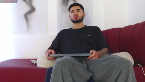Snapshot of jack_hills2 chatting on April 21, 2026, 12:22 pm online show from April 21, 2026, 12:22 pm