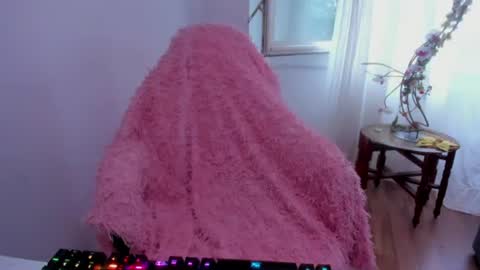Snapshot of jade879 chatting on June 12, 2026, 5:06 am Jade online show from June 12, 2026, 5:06 am