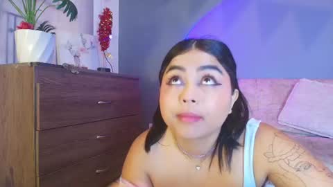 Snapshot of jade_brunnette chatting on June 24, 2026, 8:19 pm Jade Brunete online show from June 24, 2026, 8:19 pm