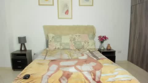 Snapshot of jade_obi chatting on June 11, 2026, 1:53 pm Jade smile online show from June 11, 2026, 1:53 pm