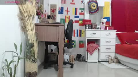 Jade online show from June 25, 2026, 5:56 am