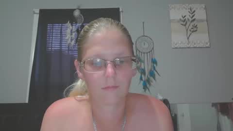 JadeLuv online show from June 1, 2026, 12:56 am