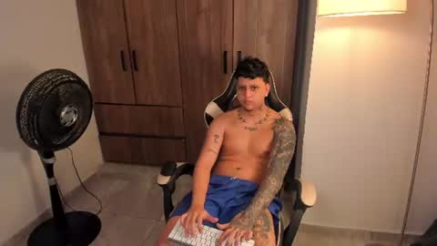 Snapshot of jake_pons chatting on June 12, 2026, 5:23 pm Jake Pons online show from June 12, 2026, 5:23 pm