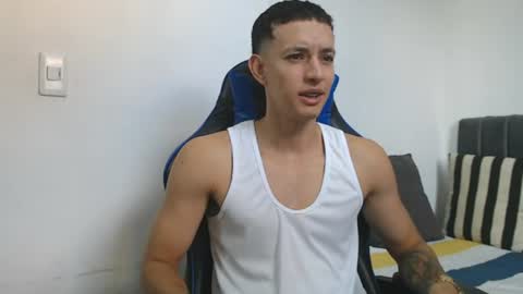 Snapshot of jake_shadow14 chatting on June 17, 2026, 8:21 pm Hi guys im new 3 online show from June 17, 2026, 8:21 pm