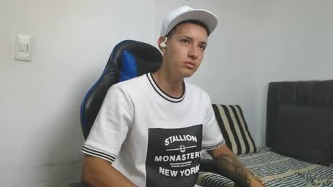 Snapshot of jake_shadow14 chatting on July 5, 2026, 5:42 pm Hi guys im new 3 online show from July 5, 2026, 5:42 pm