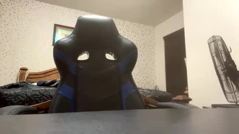 jakywaky13 online show from May 26, 2026, 8:43 am