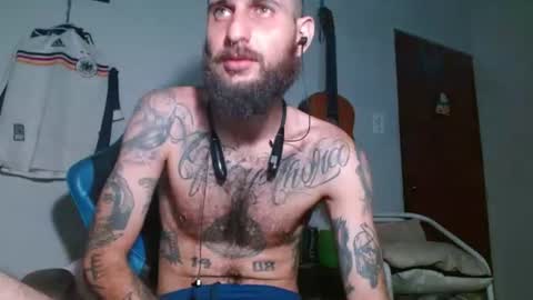 Snapshot of jammes_owen chatting on June 25, 2026, 10:58 pm Jammes. online show from June 25, 2026, 10:58 pm