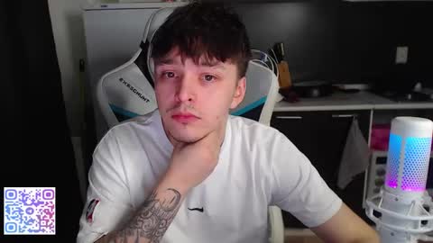 Snapshot of jayce_icestone chatting on February 16, 2026, 4:47 pm Jayce online show from February 16, 2026, 4:47 pm