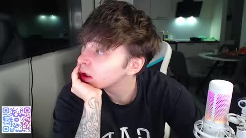 Snapshot of jayce_icestone chatting on April 6, 2026, 11:22 am Jayce online show from April 6, 2026, 11:22 am