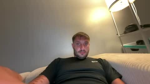 Snapshot of jaysmallzee123 chatting on August 8, 2026, 9:11 am jaysmallzee123 online show from August 8, 2026, 9:11 am