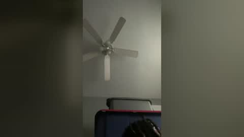 jayy1997980555 online show from August 6, 2026, 8:22 pm