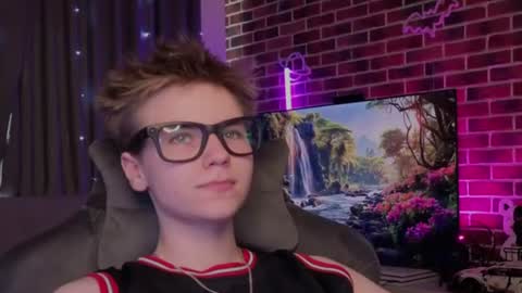 Jean online show from July 9, 2026, 2:54 pm