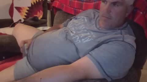dadbody71 online show from June 14, 2026, 3:52 am