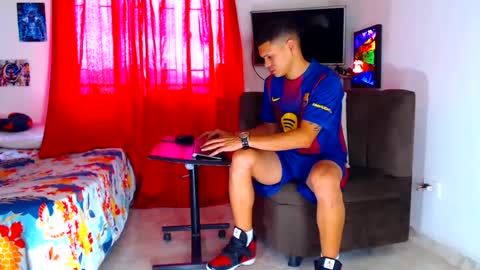 jeffer21_hot online show from July 3, 2026, 3:40 pm