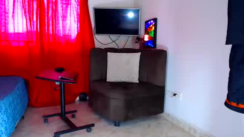 jeffer21_hot online show from July 8, 2026, 1:37 pm