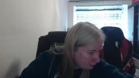 Snapshot of jenisandpeter chatting on April 26, 2026, 5:05 am JenisAndPeter online show from April 26, 2026, 5:05 am