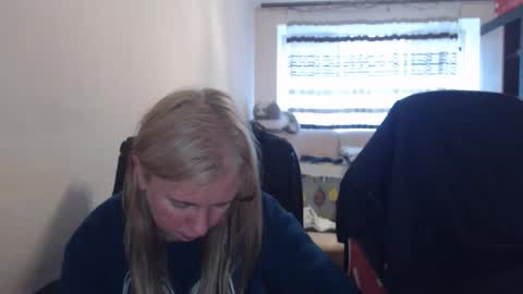 Snapshot of jenisandpeter chatting on April 27, 2026, 5:16 am JenisAndPeter online show from April 27, 2026, 5:16 am