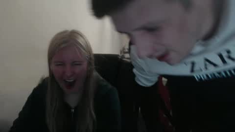 Snapshot of jenisandpeter chatting on May 2, 2026, 6:13 pm JenisAndPeter online show from May 2, 2026, 6:13 pm