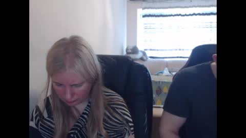 Snapshot of jenisandpeter chatting on May 11, 2026, 3:07 pm JenisAndPeter online show from May 11, 2026, 3:07 pm