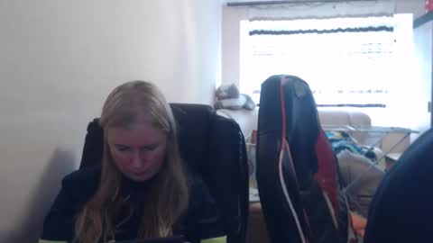 Snapshot of jenisandpeter chatting on June 2, 2026, 6:26 am JenisAndPeter online show from June 2, 2026, 6:26 am