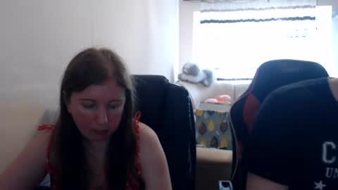 Snapshot of jenisandpeter chatting on July 10, 2026, 8:18 am JenisAndPeter online show from July 10, 2026, 8:18 am