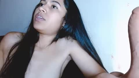 jenner_lena online show from June 5, 2026, 7:25 am