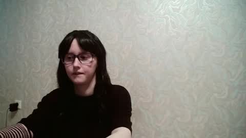 JennyOlset online show from July 5, 2026, 7:04 am
