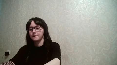 JennyOlset online show from July 7, 2026, 5:32 am