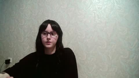 JennyOlset online show from July 12, 2026, 6:26 am