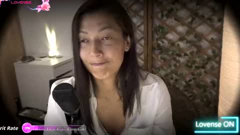 Jessica Gomez online show from June 19, 2026, 2:27 am
