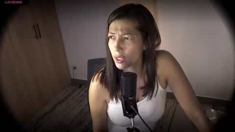 Jessica Gomez online show from July 11, 2026, 4:15 am