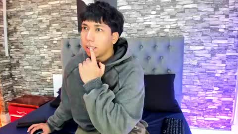 jhoan_evans online show from June 28, 2026, 3:23 am