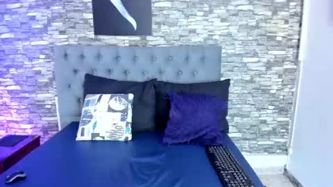 jhoan_evans online show from July 5, 2026, 4:19 am