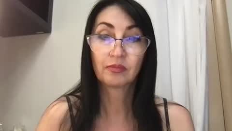 jinaluv online show from June 5, 2026, 2:45 pm