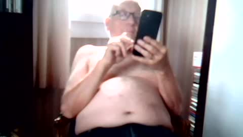 johnjohn6226 online show from June 6, 2026, 1:16 pm