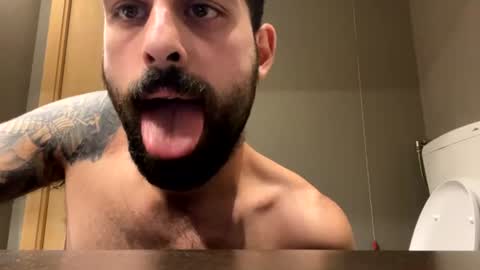 jonnibravo1597 online show from July 24, 2026, 9:24 pm